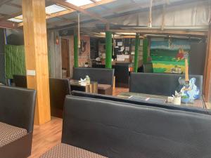 hideout backpackers hostel