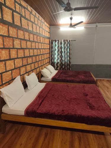 green hills farm and guest house