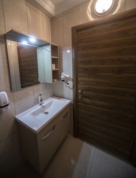 vira 10 hotel
