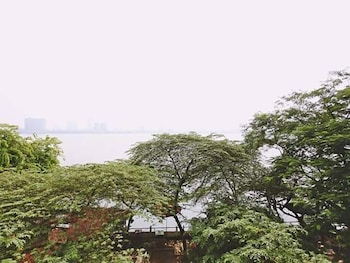hanoi home 2 lake view apartment
