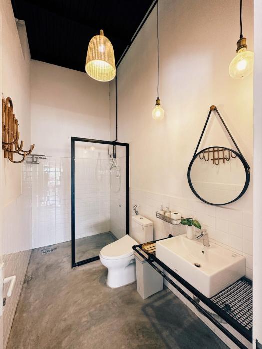 xom organic farm stay