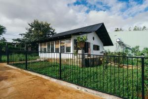 xom organic farm stay