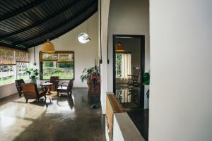 xom organic farm stay