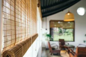 xom organic farm stay