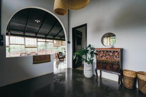 xom organic farm stay