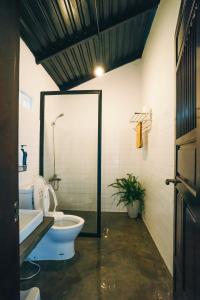 xom organic farm stay