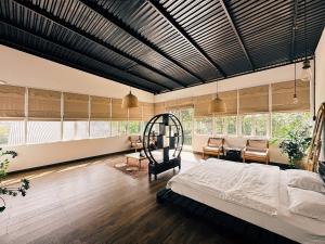 xom organic farm stay