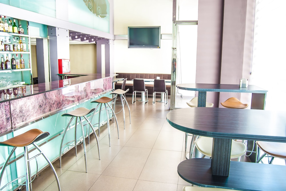 hotel reino de granada