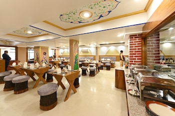 hotel ganga ratan