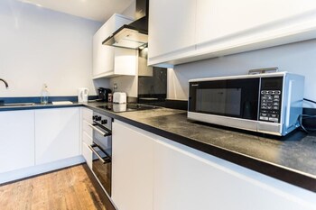 suite life serviced apartments