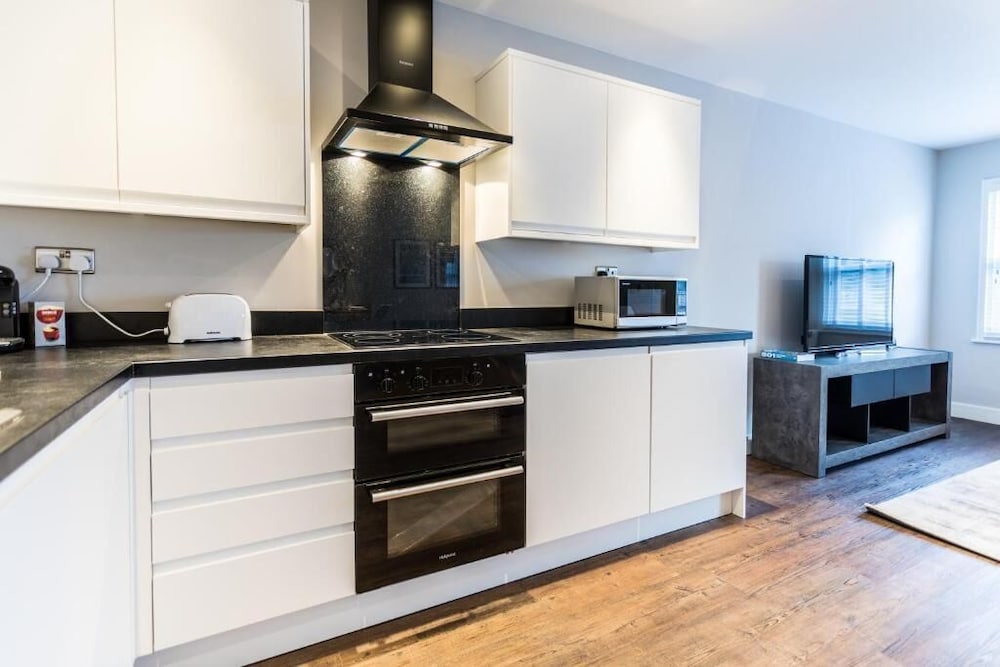 suite life serviced apartments