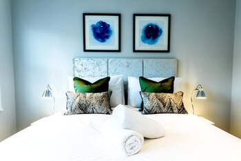 suite life serviced apartments