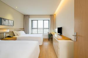 holiday inn hotel and suites suzhou yangcheng lake