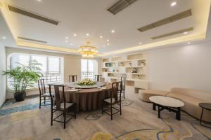 holiday inn hotel and suites suzhou yangcheng lake