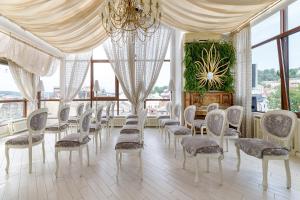 Saint Feder,Vynnyky>>Lviv,4 star