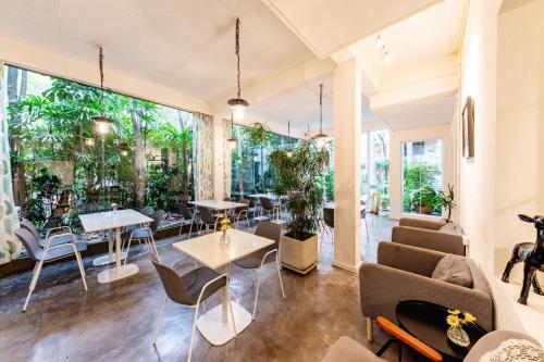 shenzhen loft youth hostel