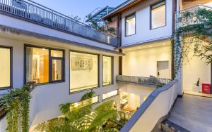 xinyue suying holiday hotel