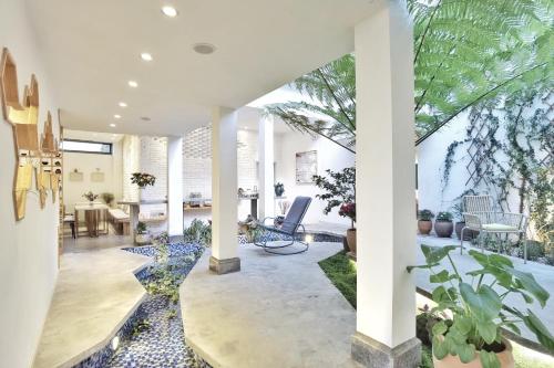 xinyue suying holiday hotel