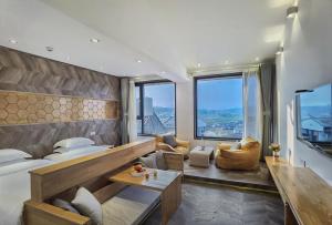 xinyue suying holiday hotel