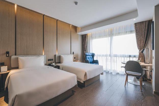 atour hotel suzhou industrial park fashion stage