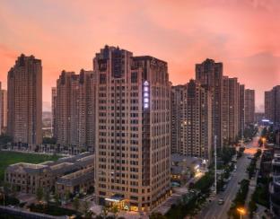 atour hotel wuhan sea world tazihu metro station