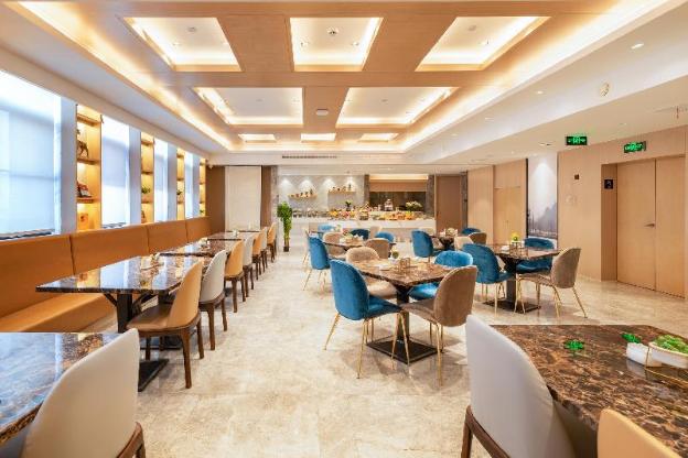 atour hotel wuhan optics valley railway station