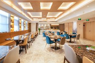 atour hotel wuhan optics valley railway station
