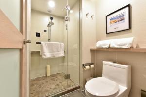 atour light hotel shenyang tiexi square subway station