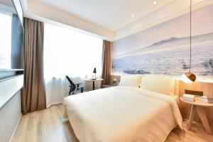 atour light hotel shenyang tiexi square subway station