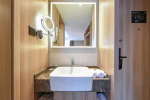 atour light hotel shenyang tiexi square subway station