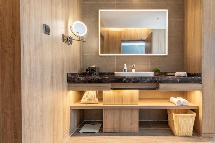 atour hotel weifang railway station youth road