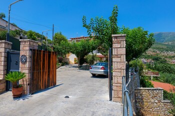 himare