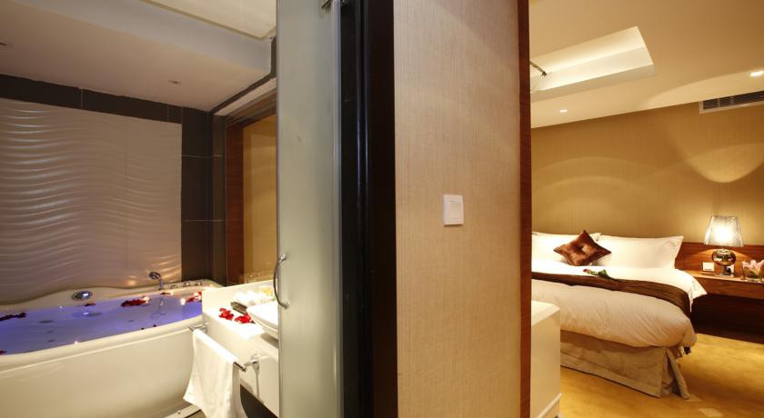 grand plaza hotel takhasosi riyadh