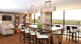 Hilton Orange County/Costa Mesa,Fountain Valley>>Costa Mesa,4 star