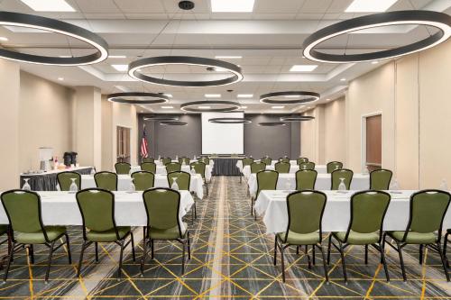 holiday inn florence by ihg