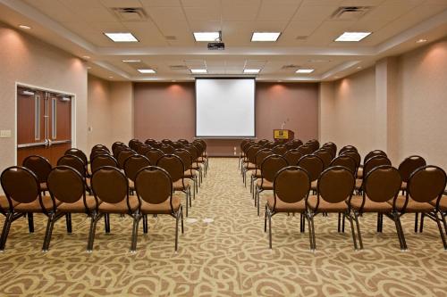 holiday inn florence by ihg