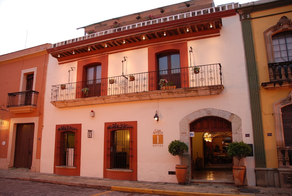 Hotel Casa Antigua,5 De Mayo 206, Col. Centro,3 star