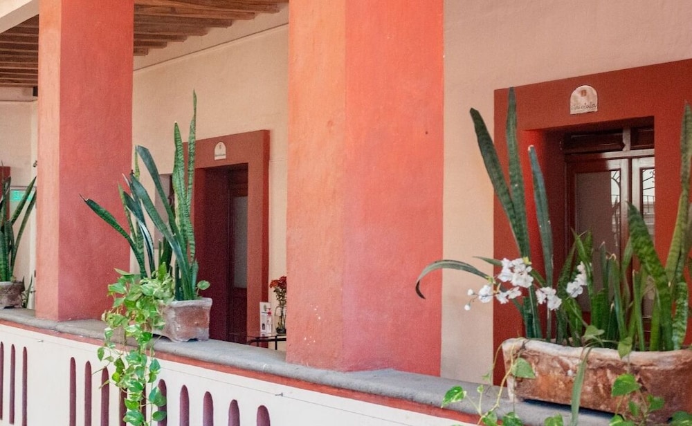 Hotel Casa Antigua,5 De Mayo 206, Col. Centro,3 star