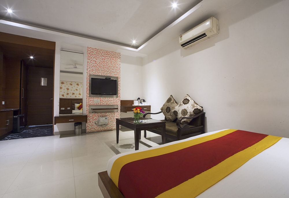 krishna deluxe house inn