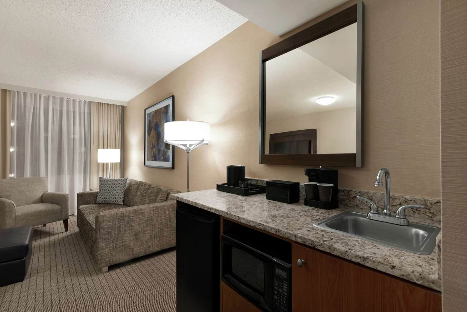 embassy suites by hilton cincinnati rivercenter