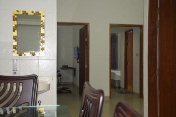 Fairmont Guest House,,3 star