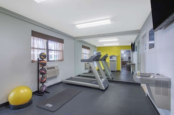 Days Inn By Wyndham Elmsford / White Plains,White Plains>>Elmsford,2 star
