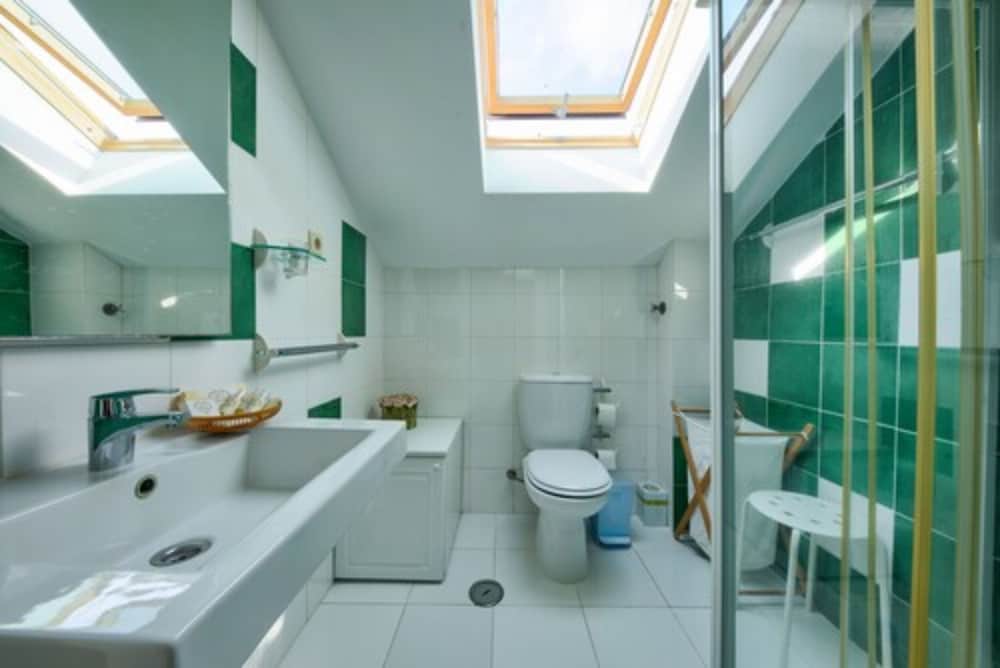 adore portugal coimbra guest house