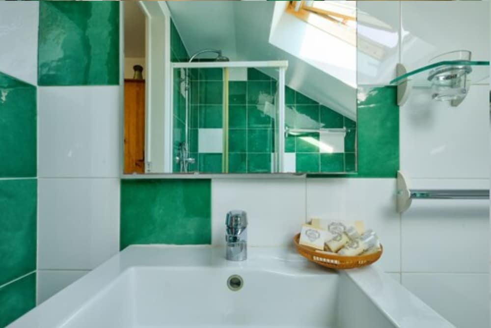 adore portugal coimbra guest house