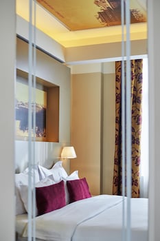 opera hotel