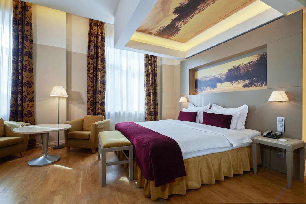opera hotel