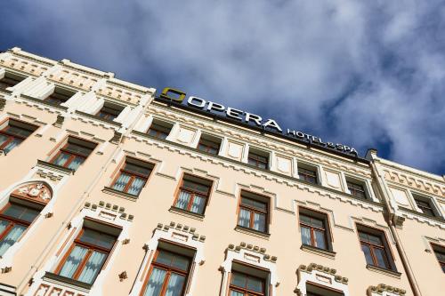 opera hotel
