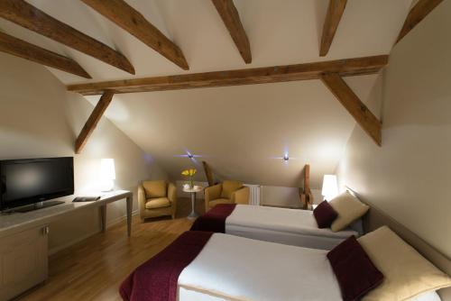 opera hotel