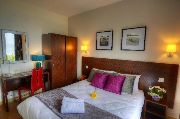 carlton hotel