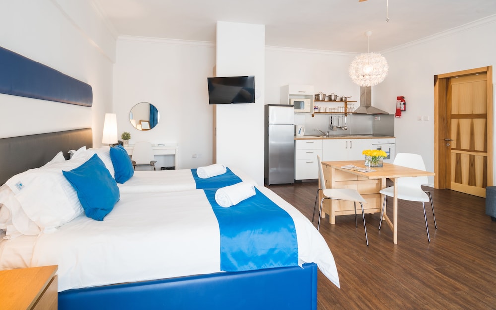 park lane boutique aparthotel